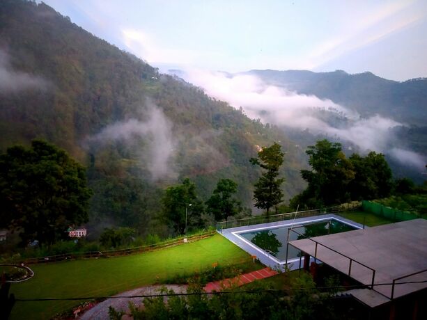 Imagen general del Hotel Banjara Mountain Retreat Chail Hills. Foto 12