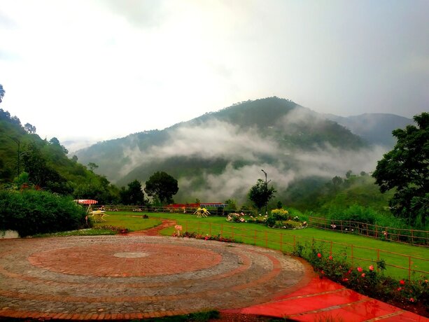 Imagen general del Hotel Banjara Mountain Retreat Chail Hills. Foto 13
