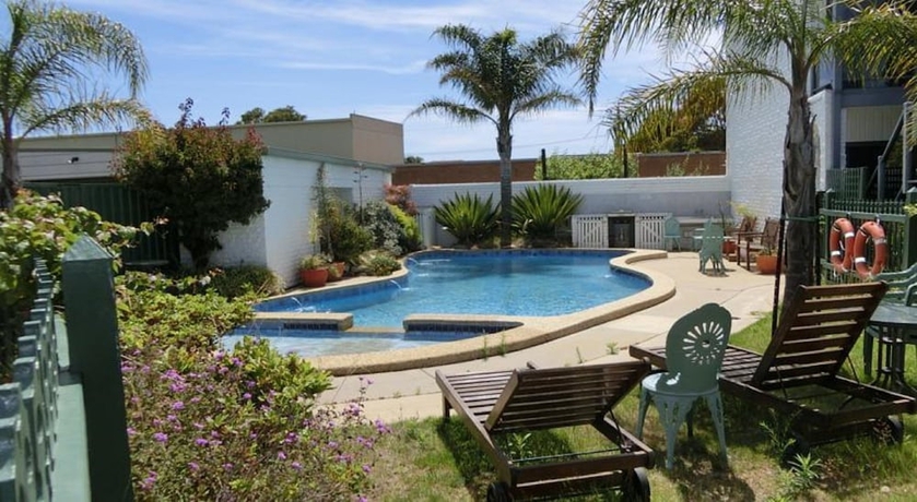 Imagen de la piscina del Hotel Banjo Paterson Motor Inn, Lakes Entrance. Foto 19