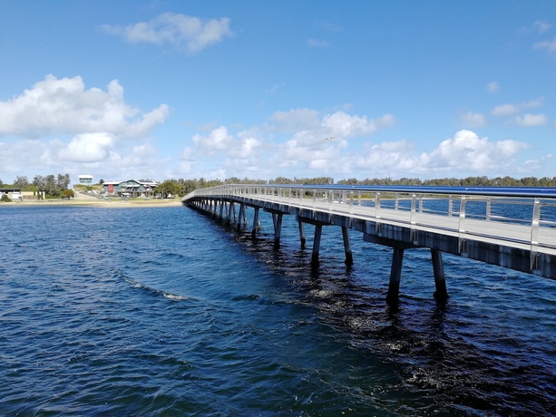 Imagen de los exteriores del Hotel Banjo Paterson Motor Inn, Lakes Entrance. Foto 18