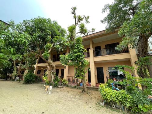 Imagen general del Hotel Bank Guesthouse, Ban Haad Rin. Foto 9