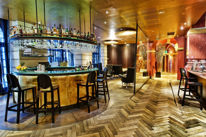 Imagen del bar/restaurante del Hotel Banke. Foto 8