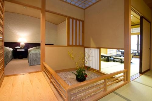 Imagen de la habitación del Hotel Bankokuya. Foto 10