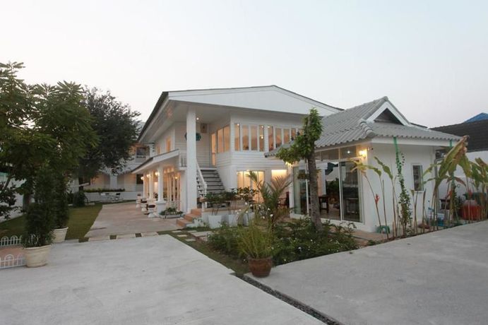 Imagen de los interiores del Hotel Banlomnow. Foto 16