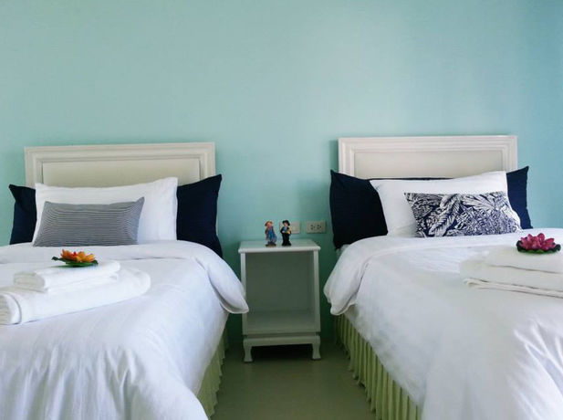 Imagen de los exteriores del Hotel Banlomnow. Foto 14