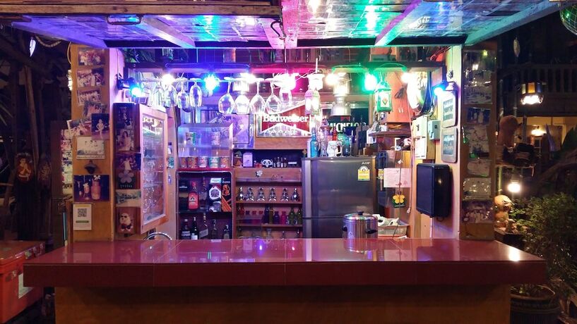 Imagen del bar/restaurante del Hotel Banlomtalay Resort. Foto 16