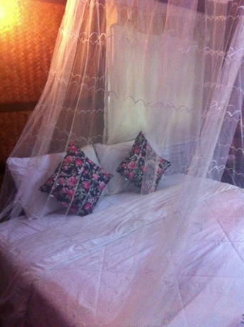 Imagen de la habitación del Hotel Banmaihom Amphawa. Foto 8