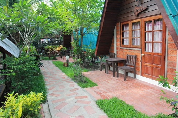 Imagen de la habitación del Hotel Banmaihom Amphawa. Foto 10