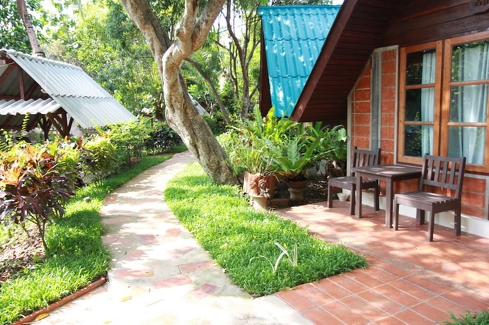 Imagen de los exteriores del Hotel Banmaihom Amphawa. Foto 12