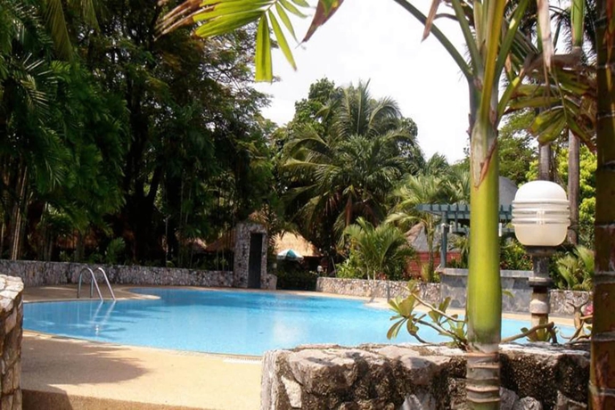 Imagen de la piscina del Hotel Bann Pae Cabana. Foto 18