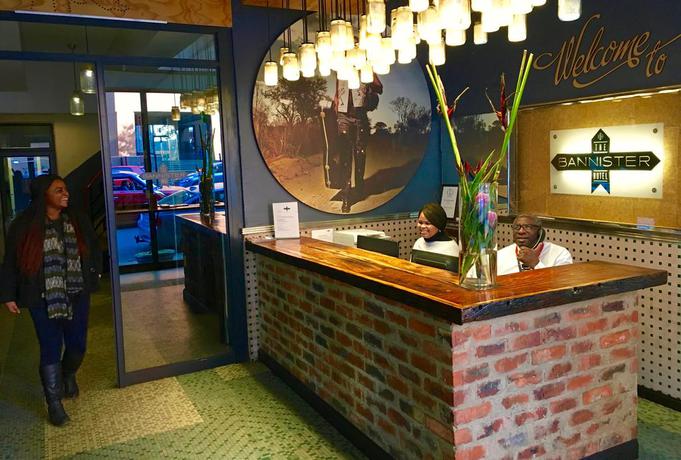 Imagen de los interiores del Hotel Bannister. Foto 12