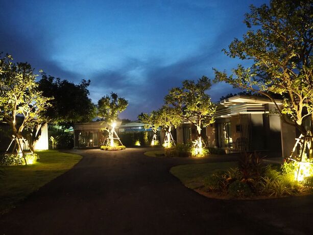 Imagen de los exteriores del Hotel Bannjamjuree Resort Sattahip. Foto 23