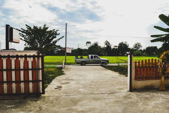 Imagen de los exteriores del Hotel Bannkrithamed Chiangmai. Foto 10