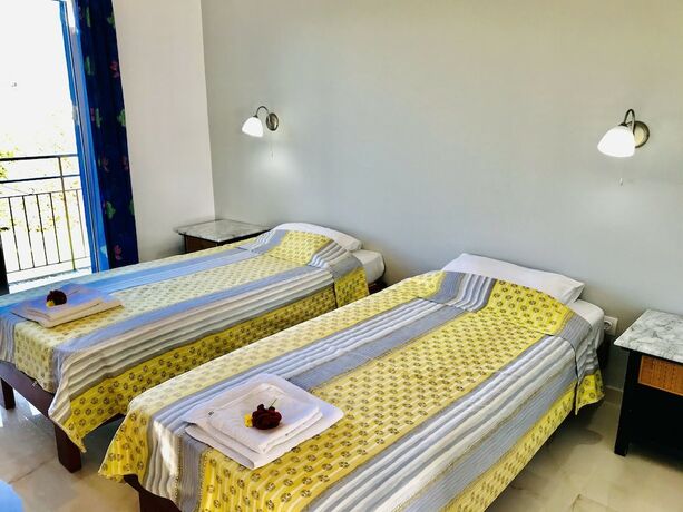 Imagen general del Hotel Banos apartments and swimming pool. Foto 3