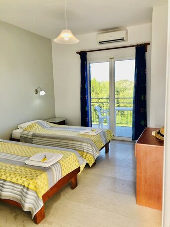 Imagen general del Hotel Banos apartments and swimming pool. Foto 8