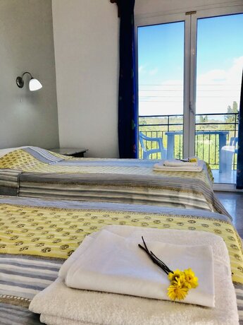 Imagen general del Hotel Banos apartments and swimming pool. Foto 10