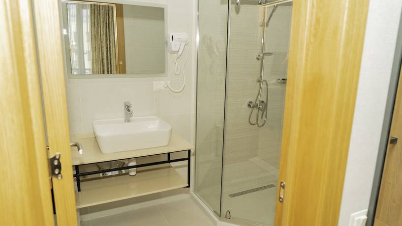 Imagen de la habitación del Hotel Banovani. Foto 14