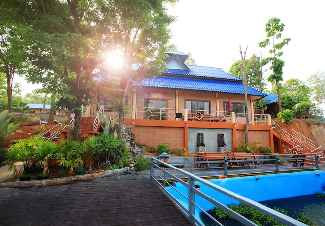 Imagen de los interiores del Hotel Banphu Montalang Resort. Foto 18