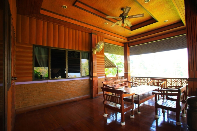 Imagen de la habitación del Hotel Banphu Montalang Resort. Foto 16
