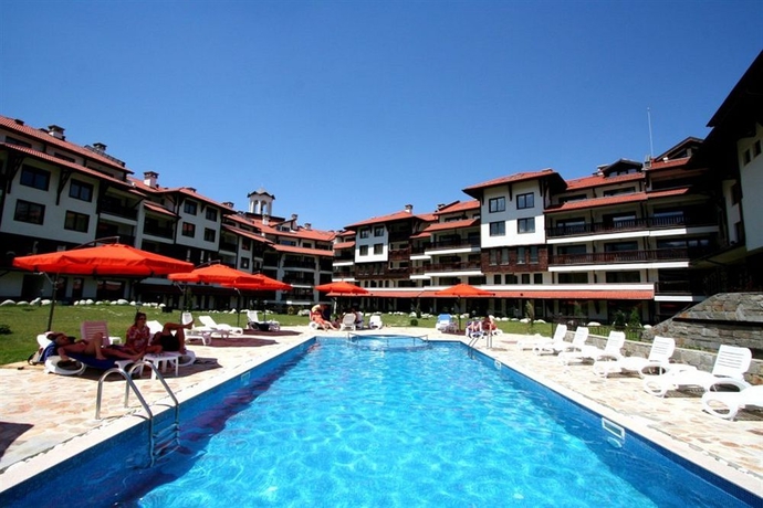 Imagen de la piscina del Hotel Bansko Royal Towers. Foto 9