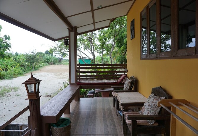 Imagen general del Hotel Bansuan Thanormpat Resort. Foto 14
