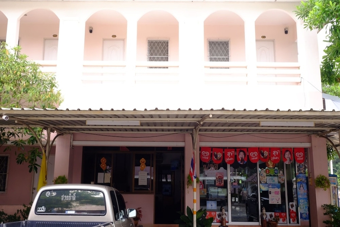 Imagen de los interiores del Hotel Bansuannamdee. Foto 18