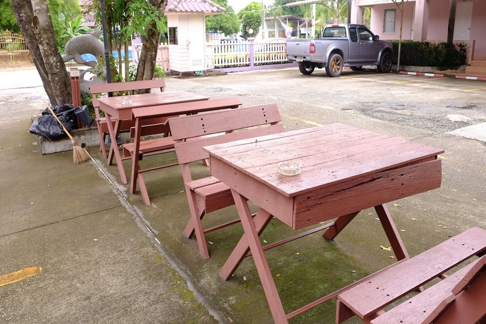 Imagen de los exteriores del Hotel Bansuannamdee. Foto 17