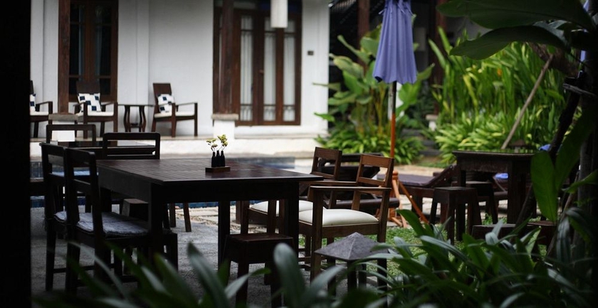 Imagen del bar/restaurante del Hotel Banthai Village. Foto 12