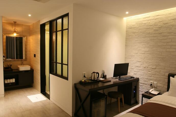 Imagen de la habitación del Hotel Banwol. Foto 13