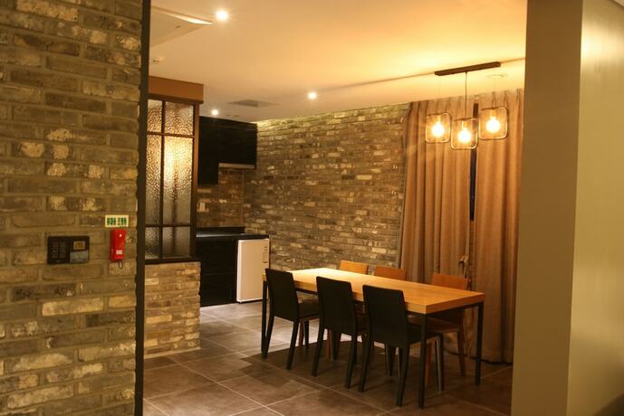 Imagen de la habitación del Hotel Banwol. Foto 16
