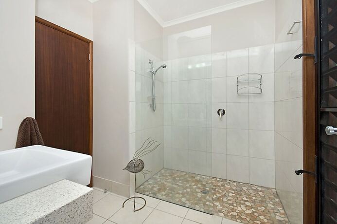 Imagen general del Hotel Banyak Villa. Foto 14