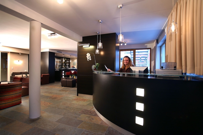 Imagen de los interiores del Hotel Banyan. Foto 16