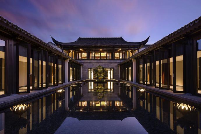 Imagen de los exteriores del Hotel Banyan Tree Anji. Foto 6