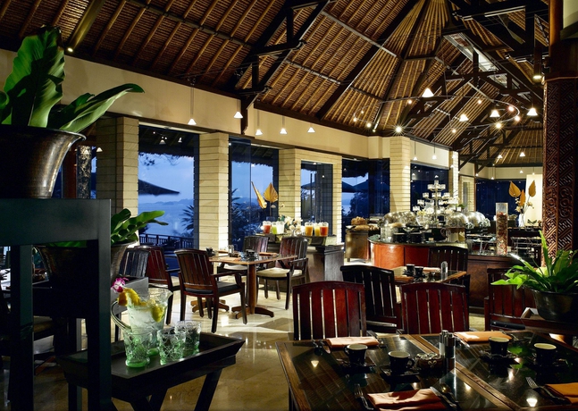 Imagen del bar/restaurante del Hotel Banyan Tree Bintan. Foto 2