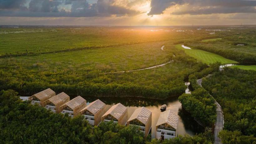 Imagen de los exteriores del Hotel Banyan Tree Mayakoba. Foto 18