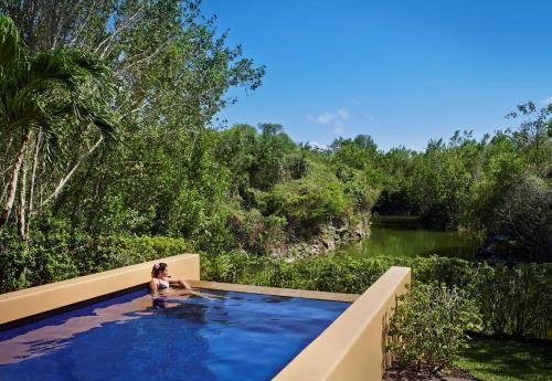Imagen de la habitación del Hotel Banyan Tree Mayakoba. Foto 8