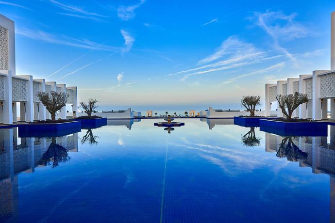 Imagen de los exteriores del Hotel Banyan Tree Tamouda Bay. Foto 8