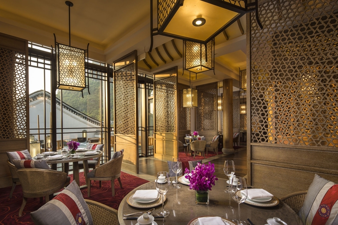 Imagen del bar/restaurante del Hotel Banyan Tree Yangshuo. Foto 3