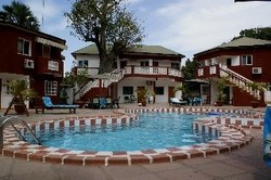 Imagen de la piscina del Hotel Baobab Holiday Resort. Foto 9