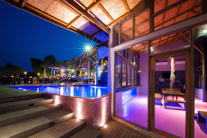 Imagen de los exteriores del Hotel Bar And Bed. Foto 14