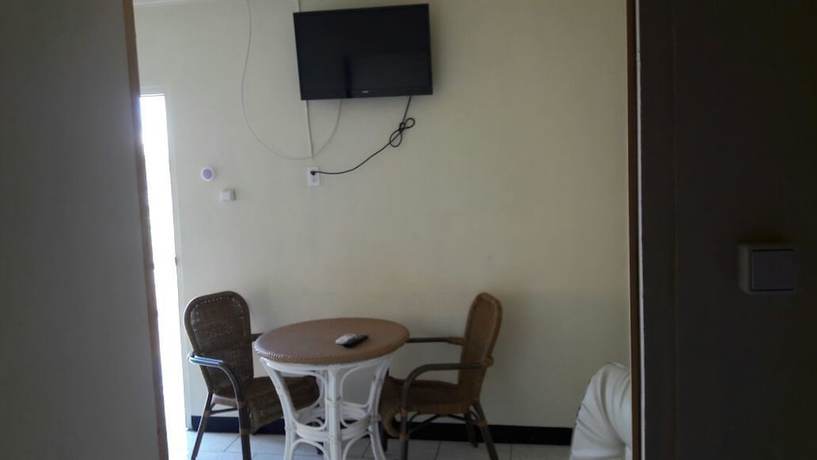 Imagen de la habitación del Hotel Bar Emergency 911. Foto 12