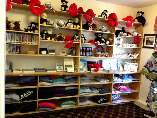 Imagen de la habitación del Hotel Bar Harbor Grand. Foto 11