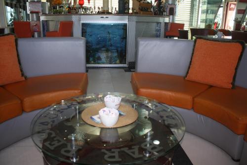 Imagen general del Hotel Bar Restaurant America. Foto 4