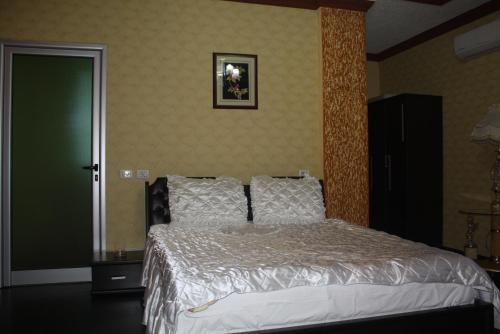 Imagen general del Hotel Bar Restaurant America. Foto 8