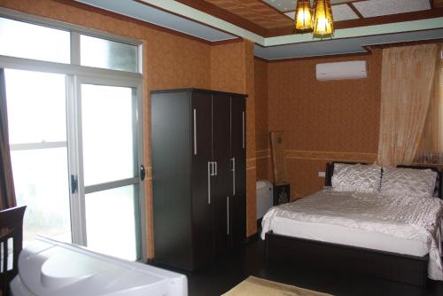 Imagen general del Hotel Bar Restaurant America. Foto 10