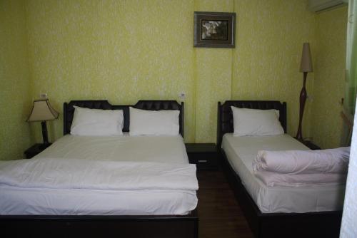 Imagen general del Hotel Bar Restaurant America. Foto 15