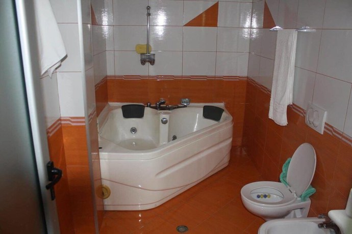 Imagen de la habitación del Hotel Bar Restorant Amerika. Foto 11