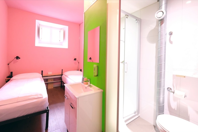 Imagen de la habitación del Hotel Barabas - Hostel. Foto 3