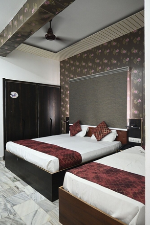 Imagen de la habitación del Hotel Barahdari. Foto 6