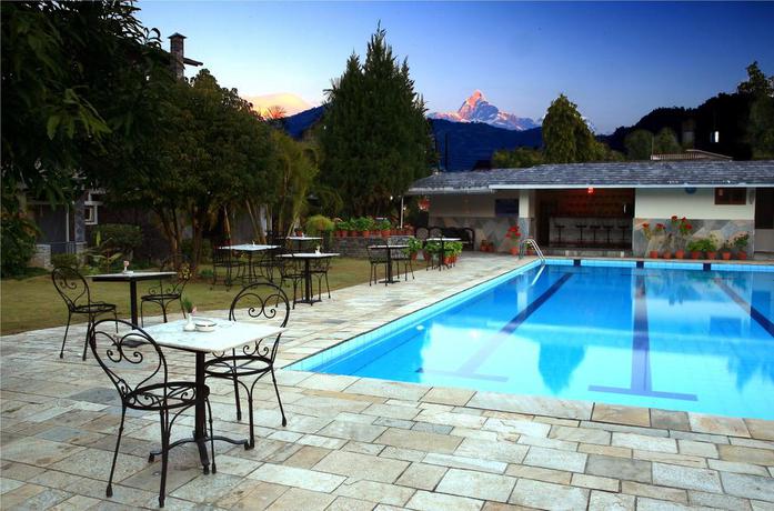 Imagen de la piscina del Hotel Barahi. Foto 12
